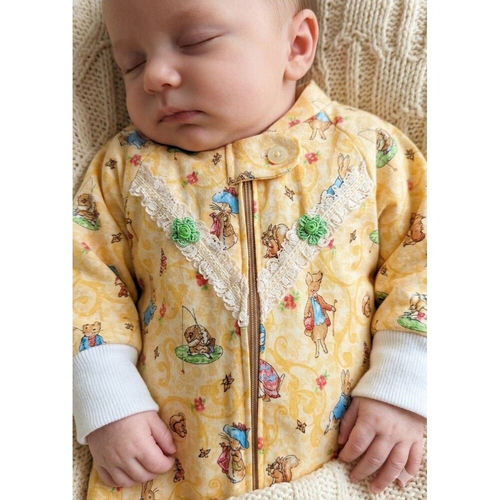 Rare VTG Peter Rabbit Beatrix Potter Baby Sleep Sack Bunting Yellow Lace Rosette